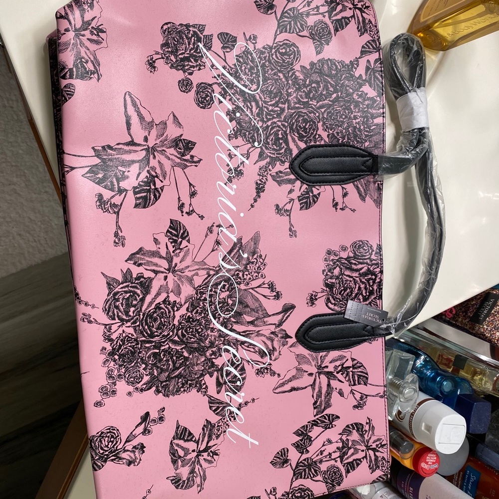 VS tote